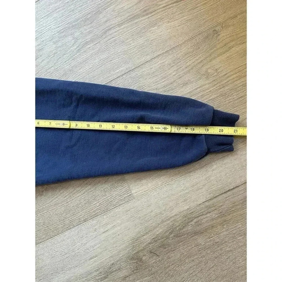 Vintage-style Loyola Sacred Heart Crewneck Sweatshirt Navy Blue Green Size XL - Picture 9 of 9